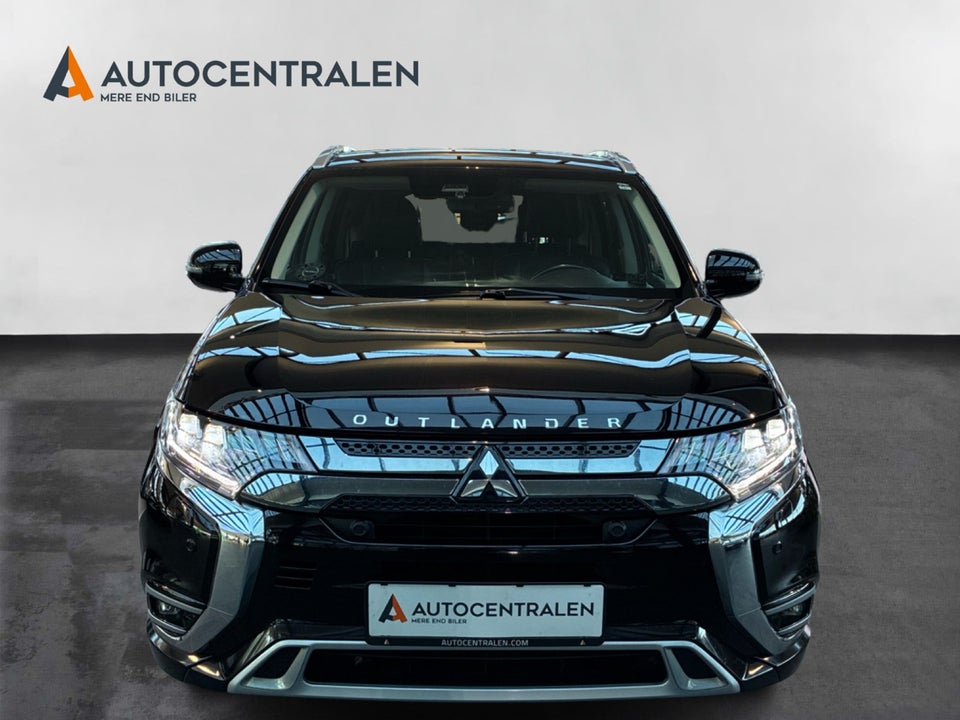 Mitsubishi Outlander 2,4 PHEV Invite CVT 4WD 5d