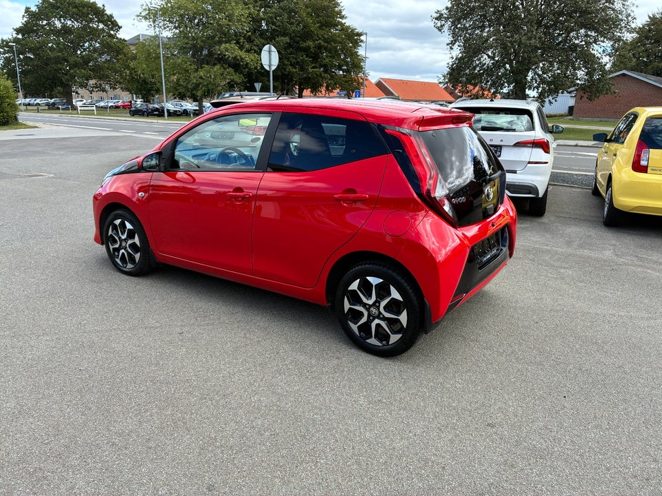 Toyota Aygo 1,0 VVT-i x-press 5d