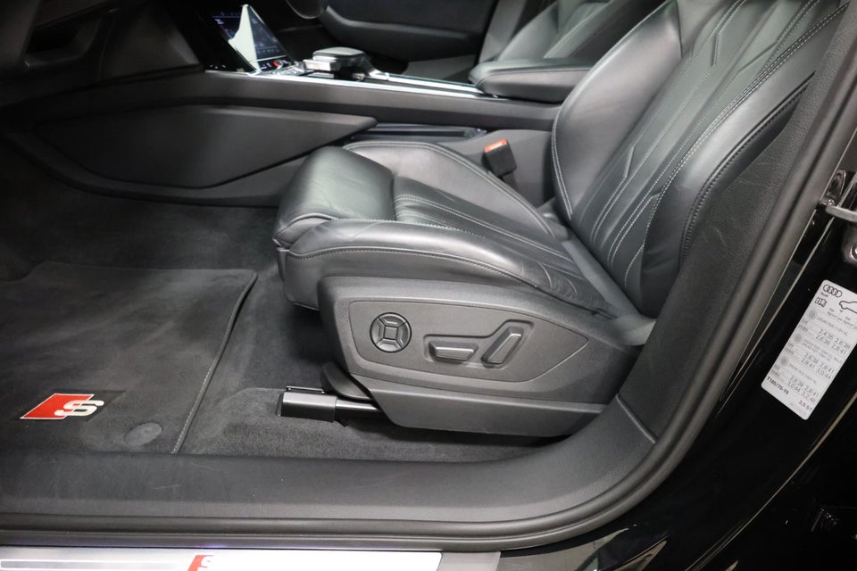 Audi SQ8 e-tron quattro 5d