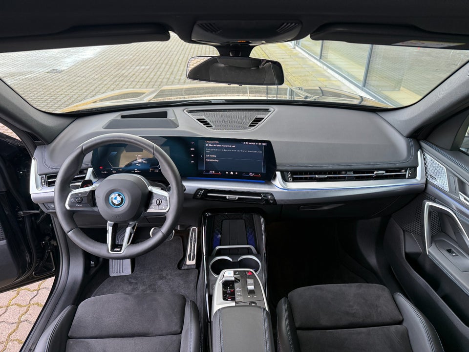 BMW iX1 eDrive20 Fully Charged M-Sport 5d