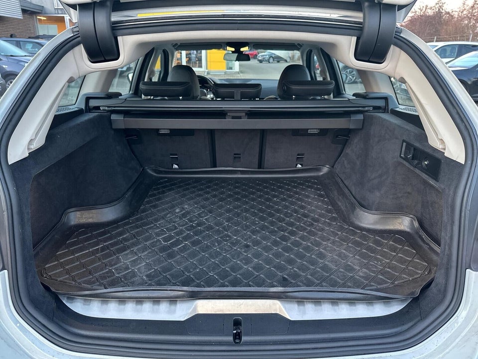 BMW 330e 2,0 Touring Sport Line aut. 5d