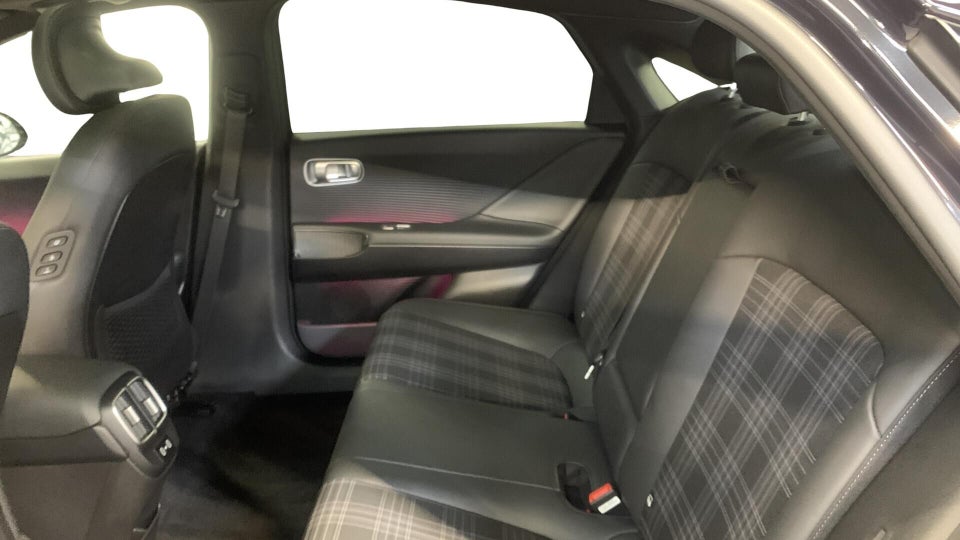 Hyundai Ioniq 6 77 First Edition AWD 4d