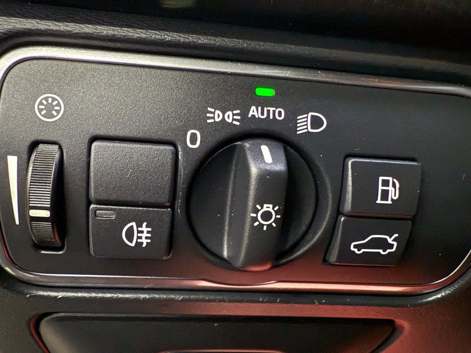 Volvo XC60 2,0 D4 190 Momentum aut. 5d