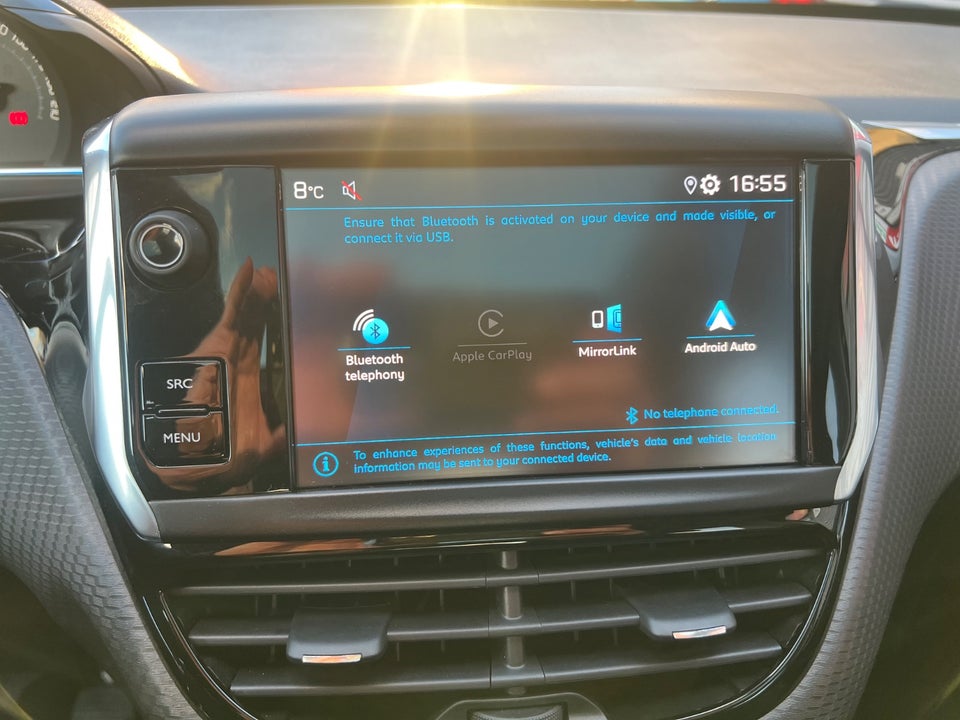 Peugeot 2008 1,5 BlueHDi 100 Prestige Sky 5d