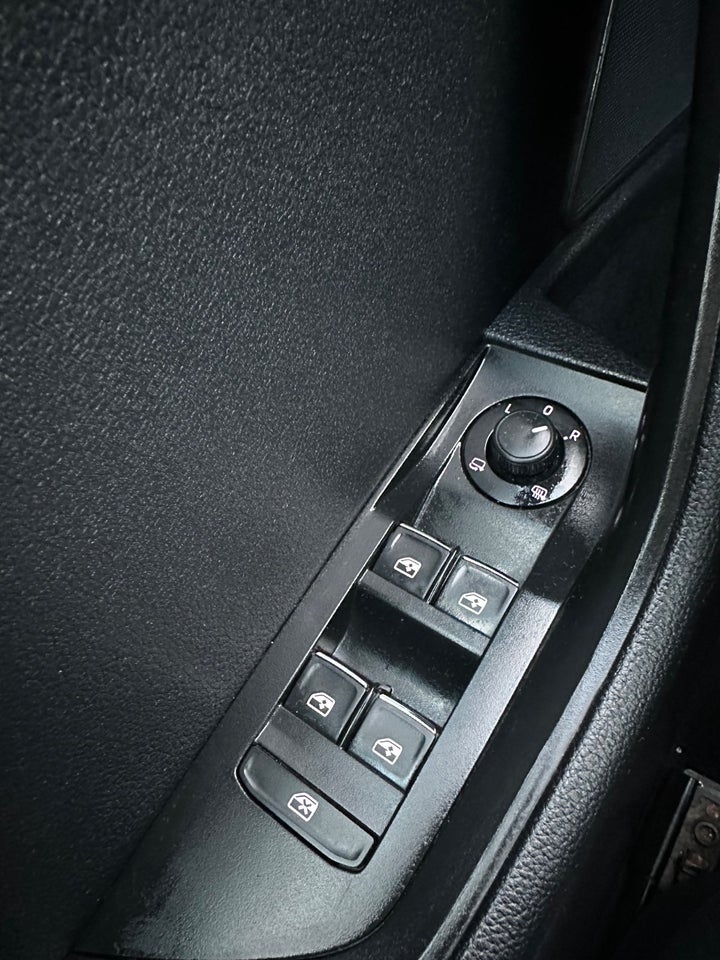 Skoda Superb 1,4 TSi 150 Style Combi DSG 5d