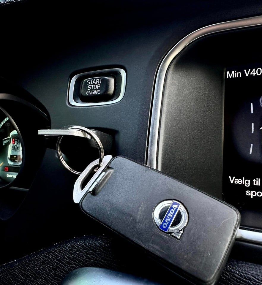 Volvo V40 1,6 D2 115 Momentum Drive-E 5d