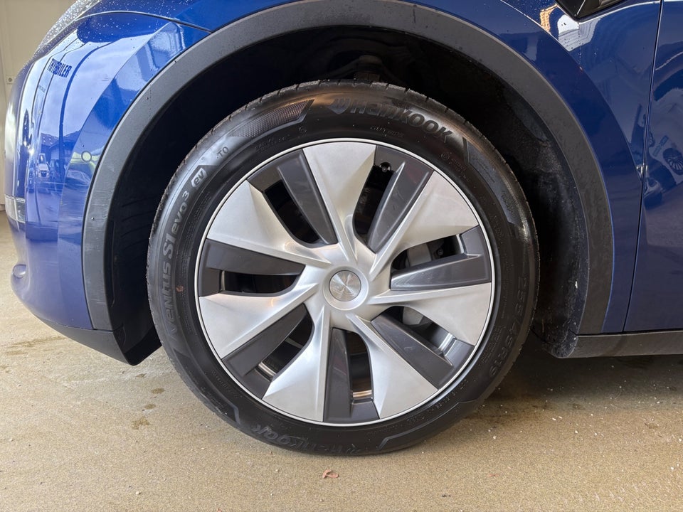 Tesla Model Y Long Range AWD 5d