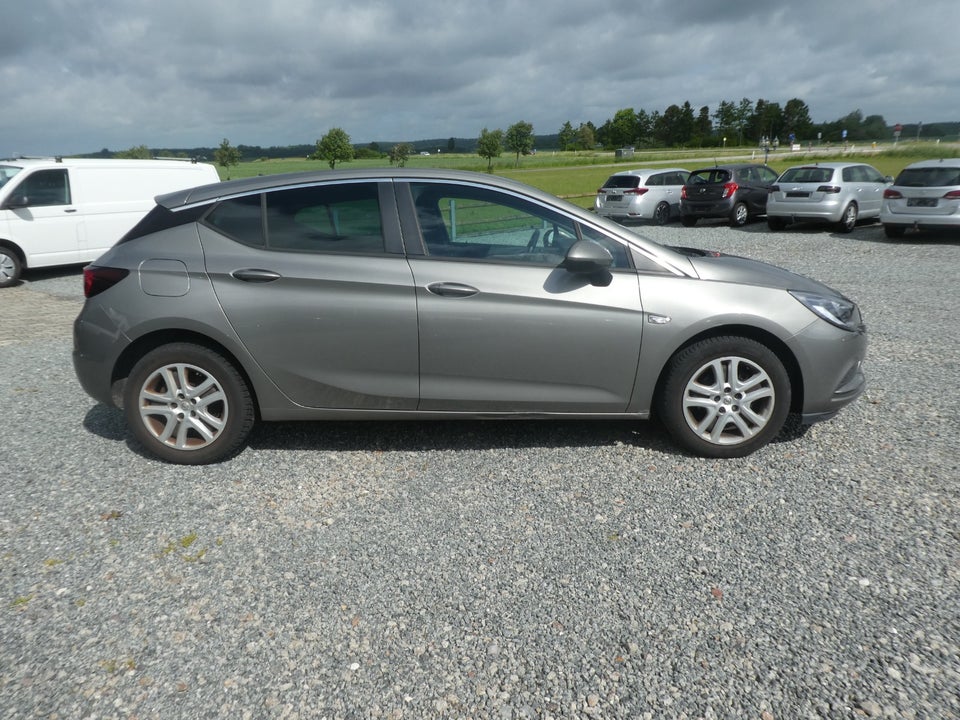 Opel Astra 1,0 T 105 Enjoy 5d
