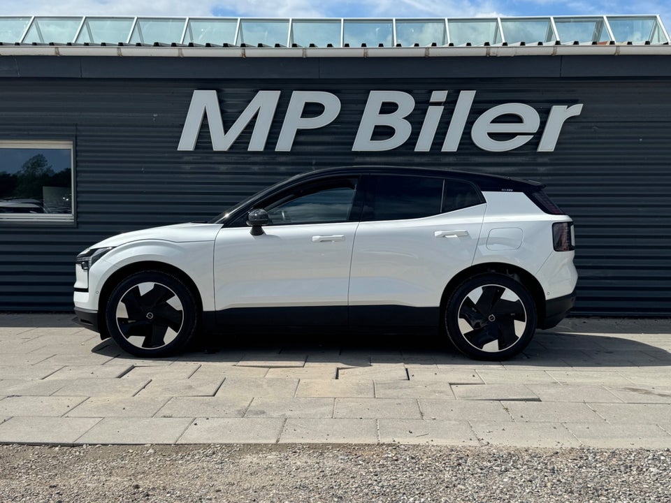 Volvo EX30 Twin Performance Plus 5d