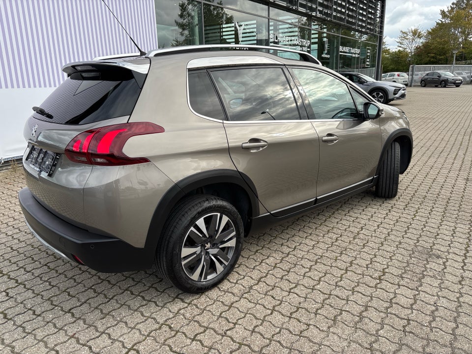 Peugeot 2008 1,6 BlueHDi 100 Desire Sky 5d