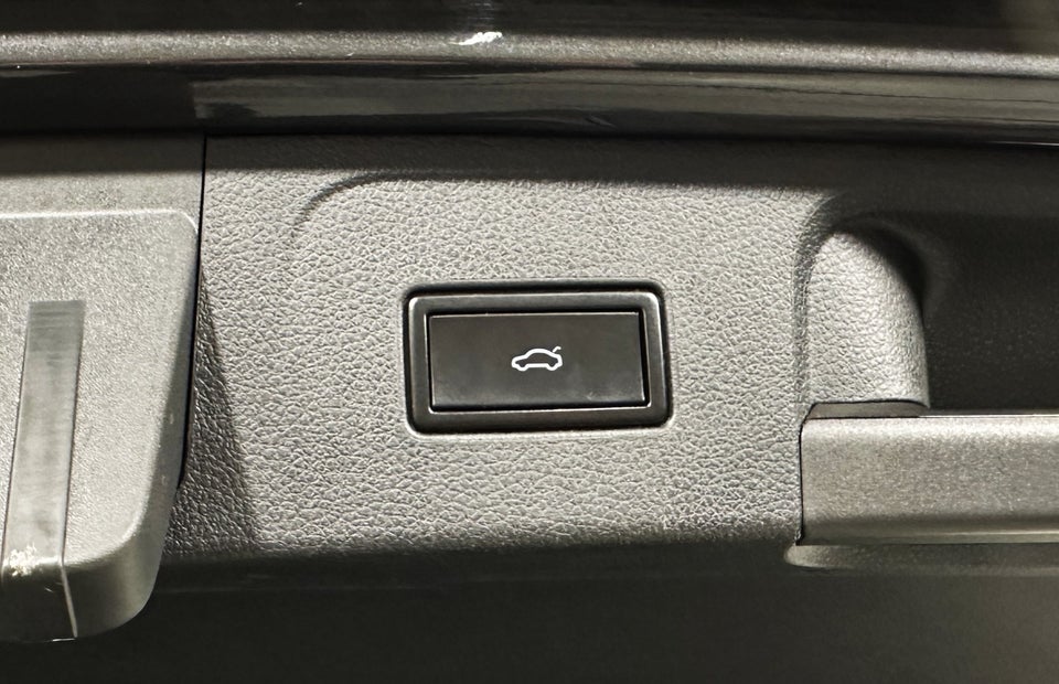 VW Passat 1,4 TSi 150 R-line Variant DSG BMT 5d