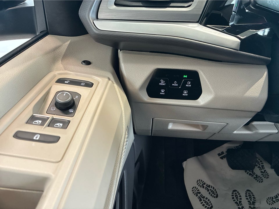 VW Multivan 1,4 eHybrid Life DSG kort