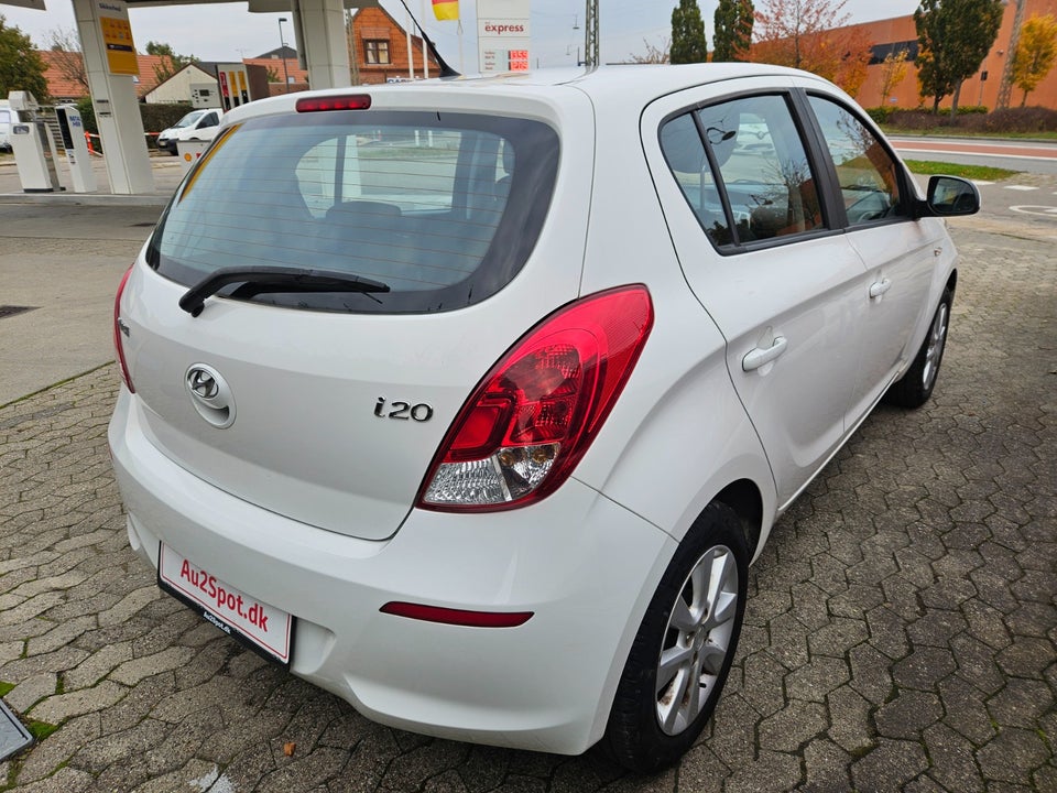 Hyundai i20 1,25 Classic XTR 5d