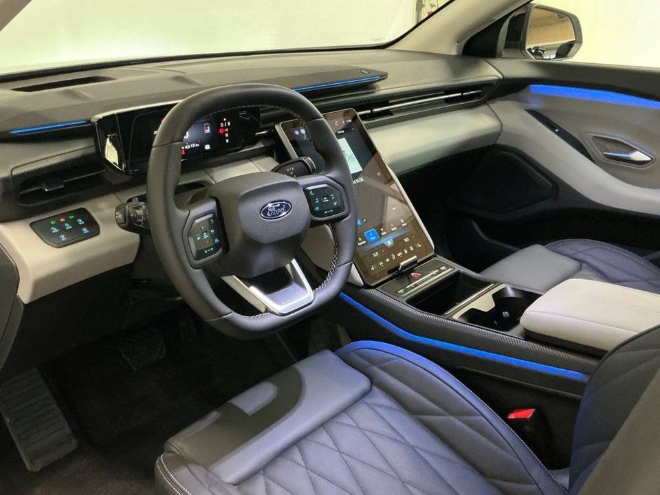 Ford Explorer 77 Premium Extended Range 5d