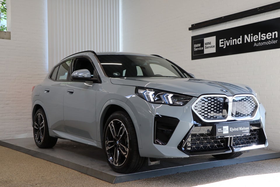 BMW iX2 eDrive20 M-Sport Premium 5d