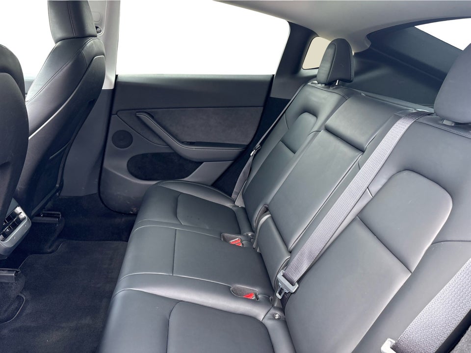 Tesla Model Y RWD 5d