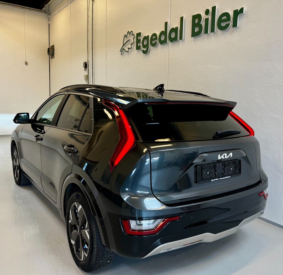 Kia Niro 64 EV Premium 5d