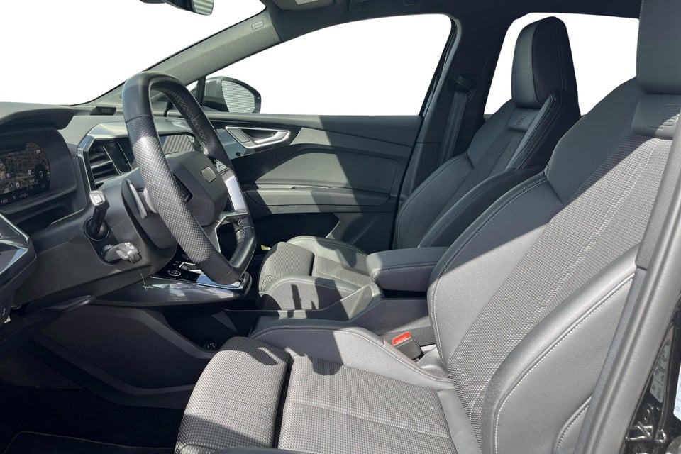 Audi Q4 e-tron 50 Attitude quattro 5d