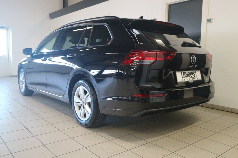 VW Golf VIII 1,5 eTSi 130 Life Variant DSG 5d