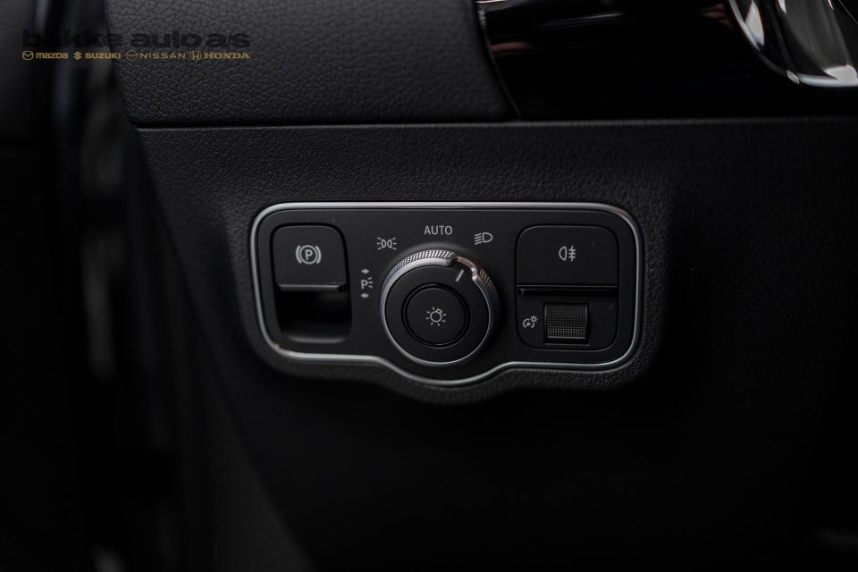 Mercedes EQA300 Progressive 4Matic 5d