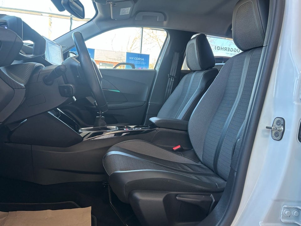 Peugeot 2008 1,2 PureTech 130 Sportium 5d