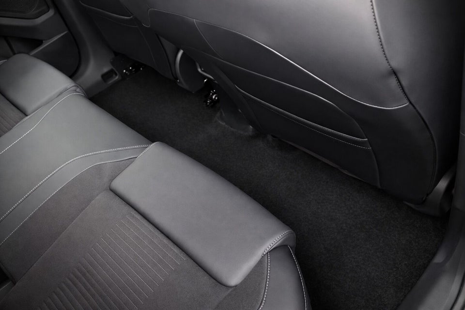 Ford Capri 77 Premium Extended Range 5d