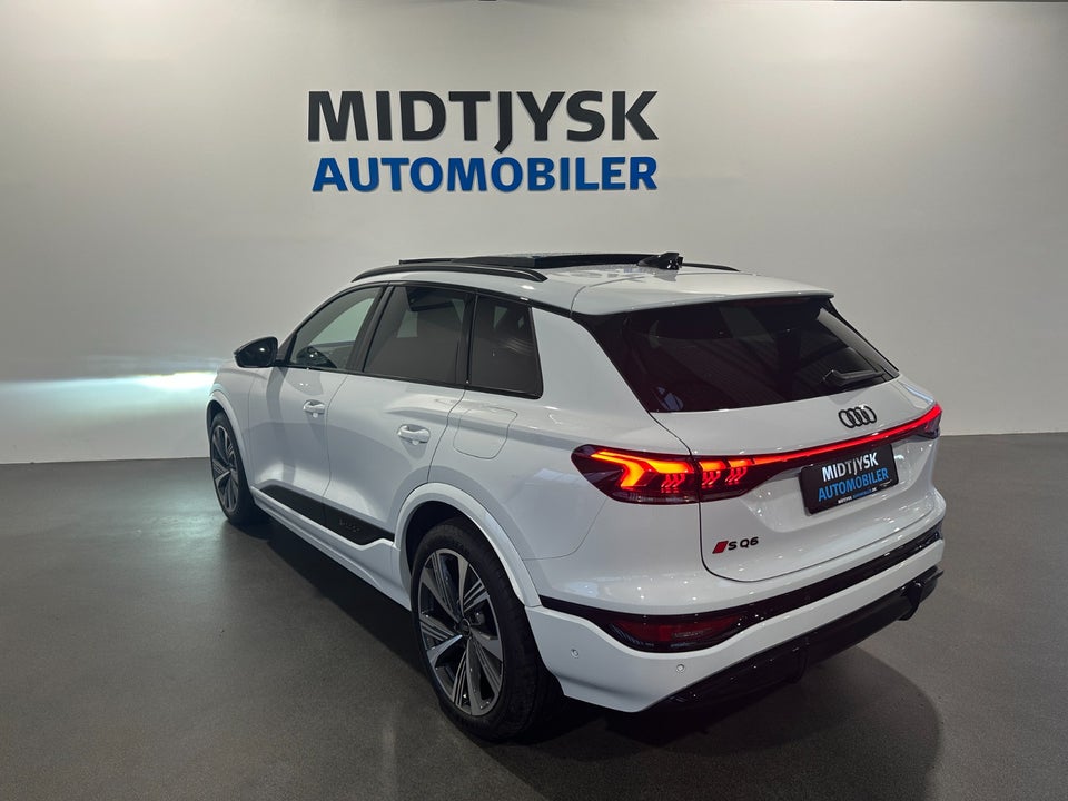 Audi SQ6 e-tron quattro 5d