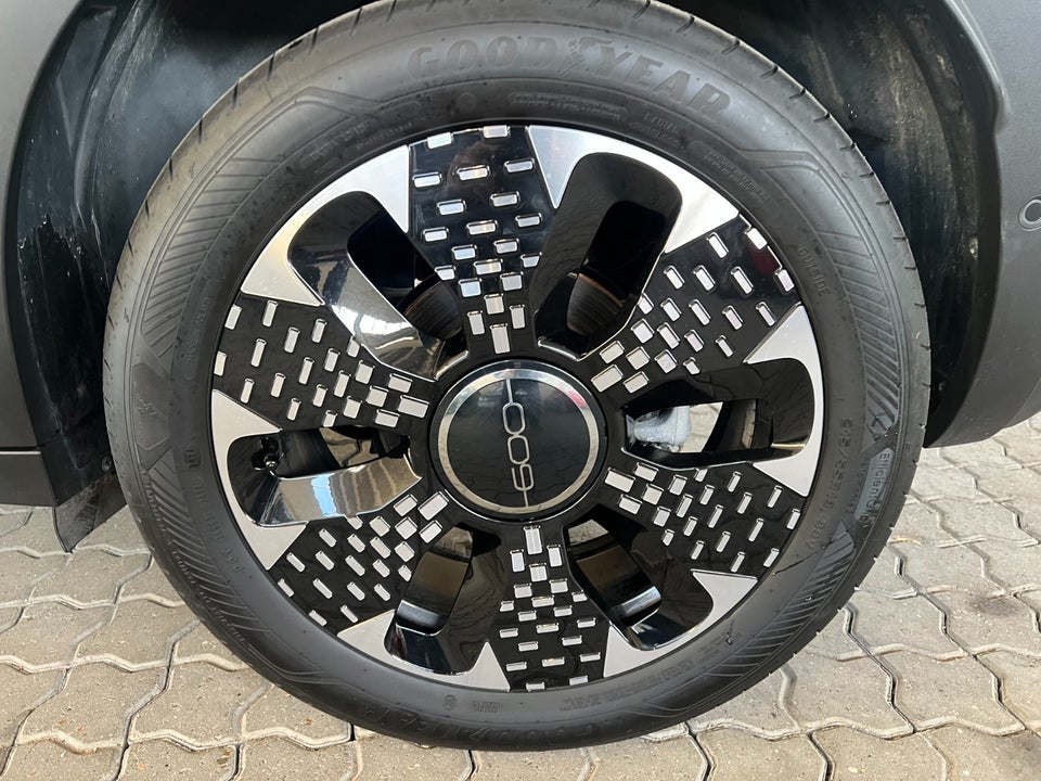 Fiat 600e 54 la Prima 5d