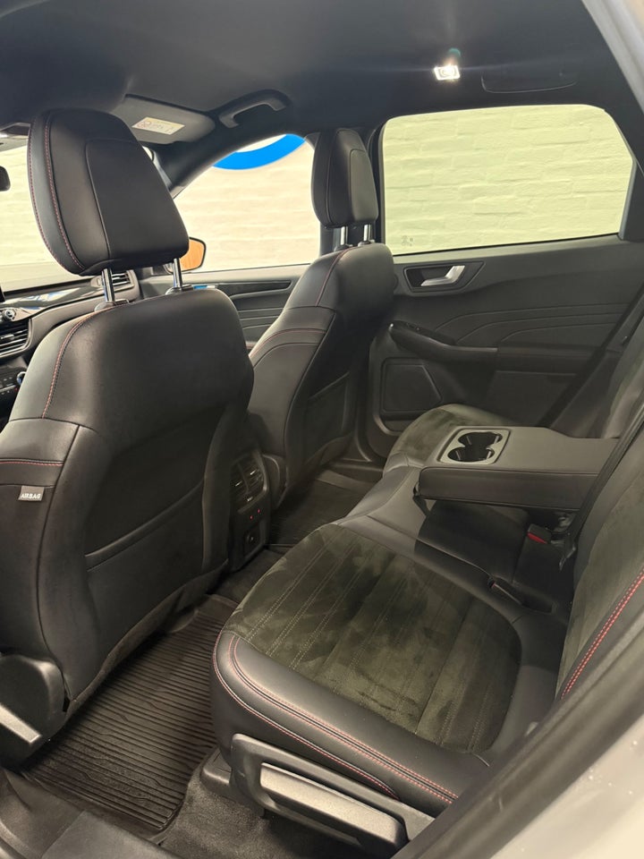 Ford Kuga 2,5 PHEV Graphite Tech CVT 5d