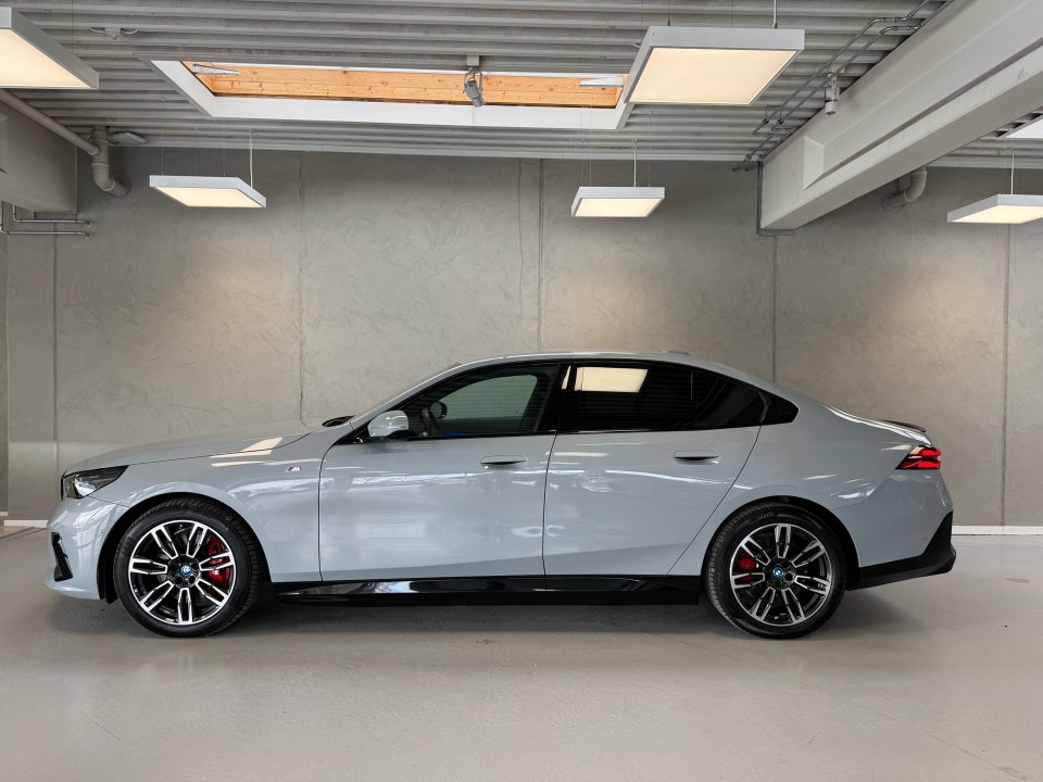 BMW i5 xDrive40 M-Sport 4d