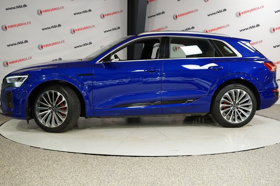 Audi Q8 e-tron 55 S-line quattro 5d