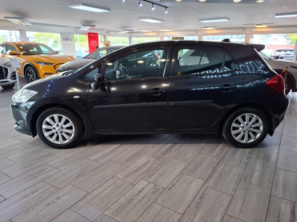 Toyota Auris 1,6 Luna 5d