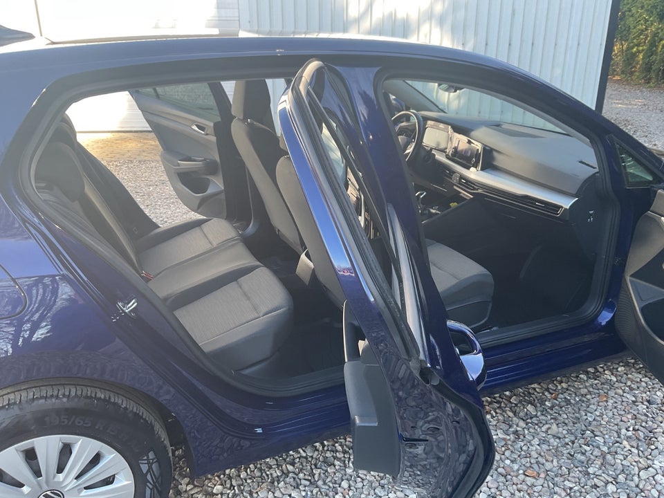 VW Golf VIII 1,0 TSi 110 5d