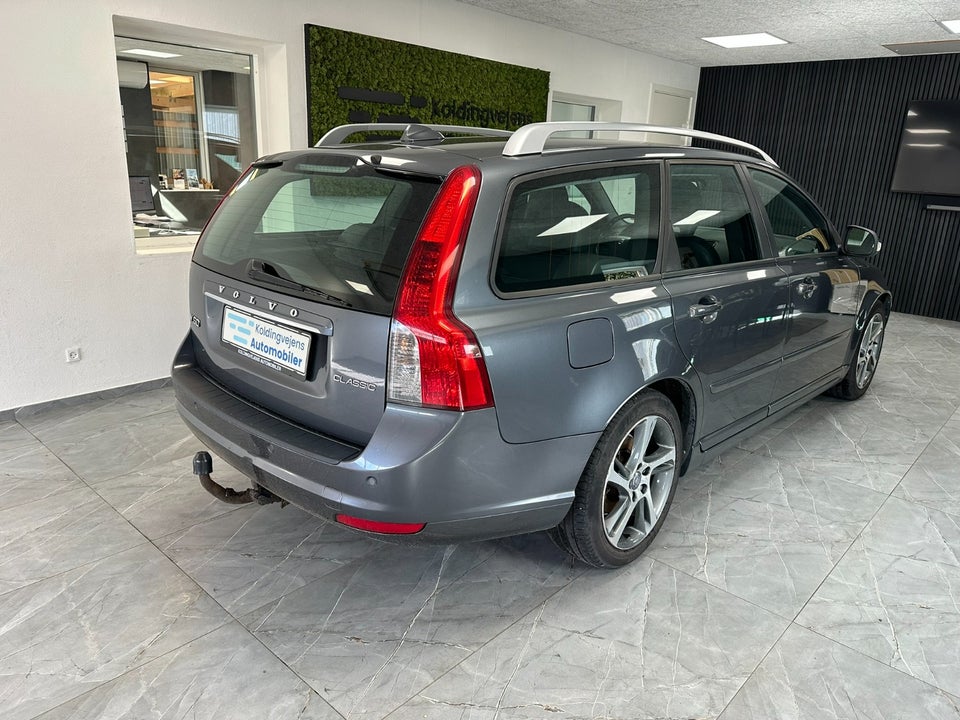 Volvo V50 1,6 D2 115 Momentum 5d