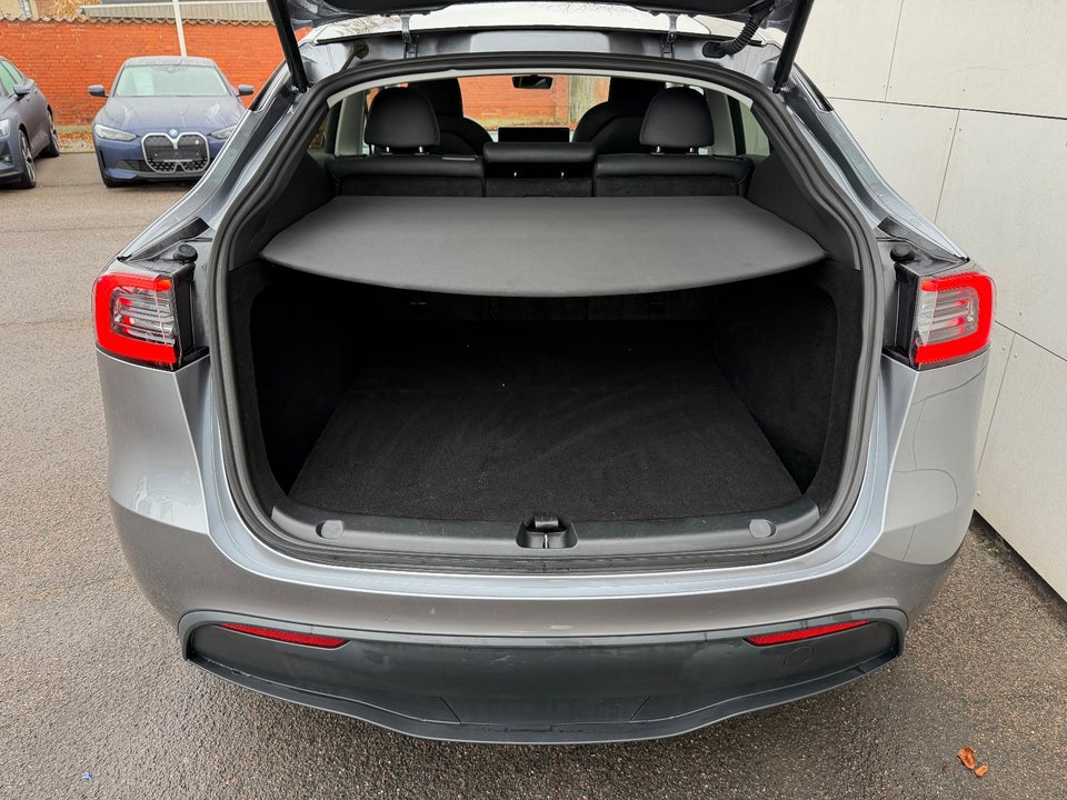 Tesla Model Y Long Range AWD 5d