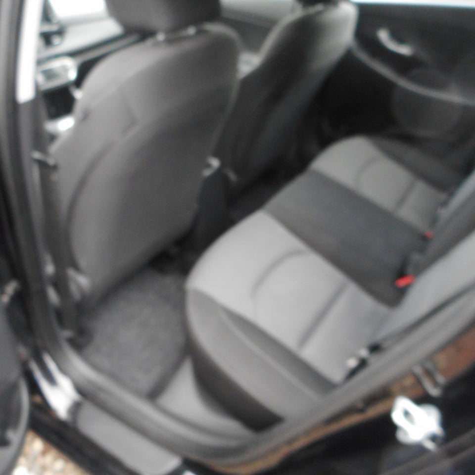 Hyundai i30 1,6 CRDi 115 Life stc. 5d