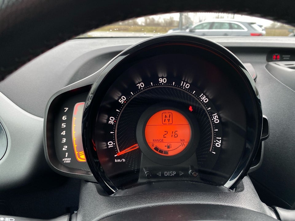Toyota Aygo 1,0 VVT-i x-press x-shift 5d