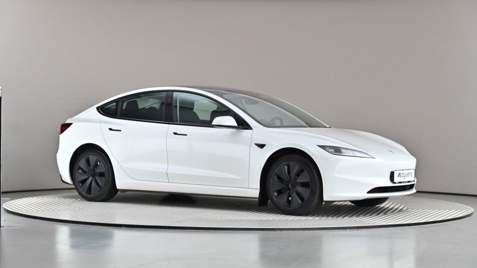 Tesla Model 3 RWD 4d