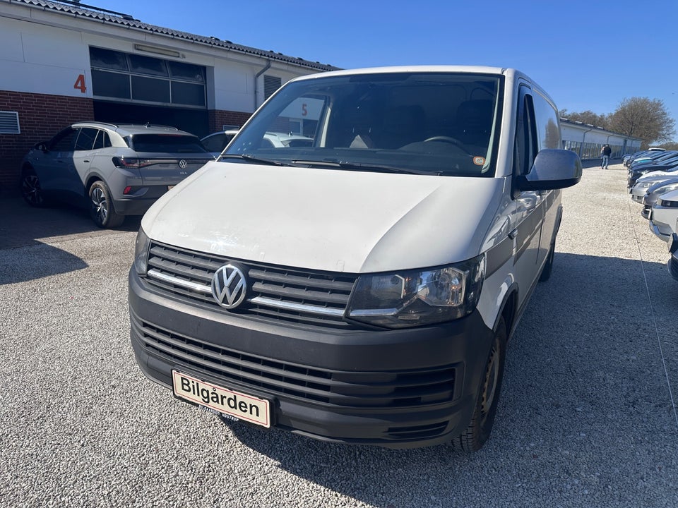 VW Transporter 2,0 TDi 102 Kassevogn lang