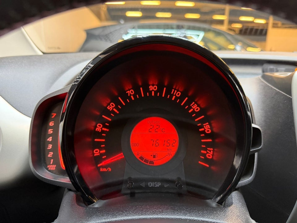 Toyota Aygo 1,0 VVT-i x-touch 5d