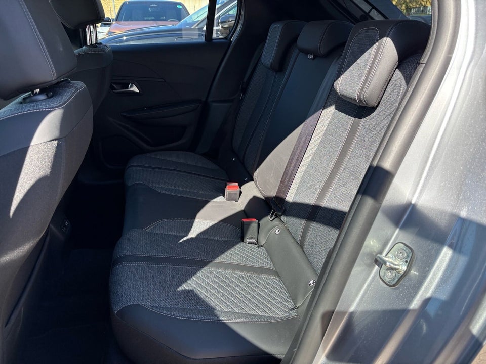 Peugeot 208 1,2 PureTech 100 Allure+ 5d