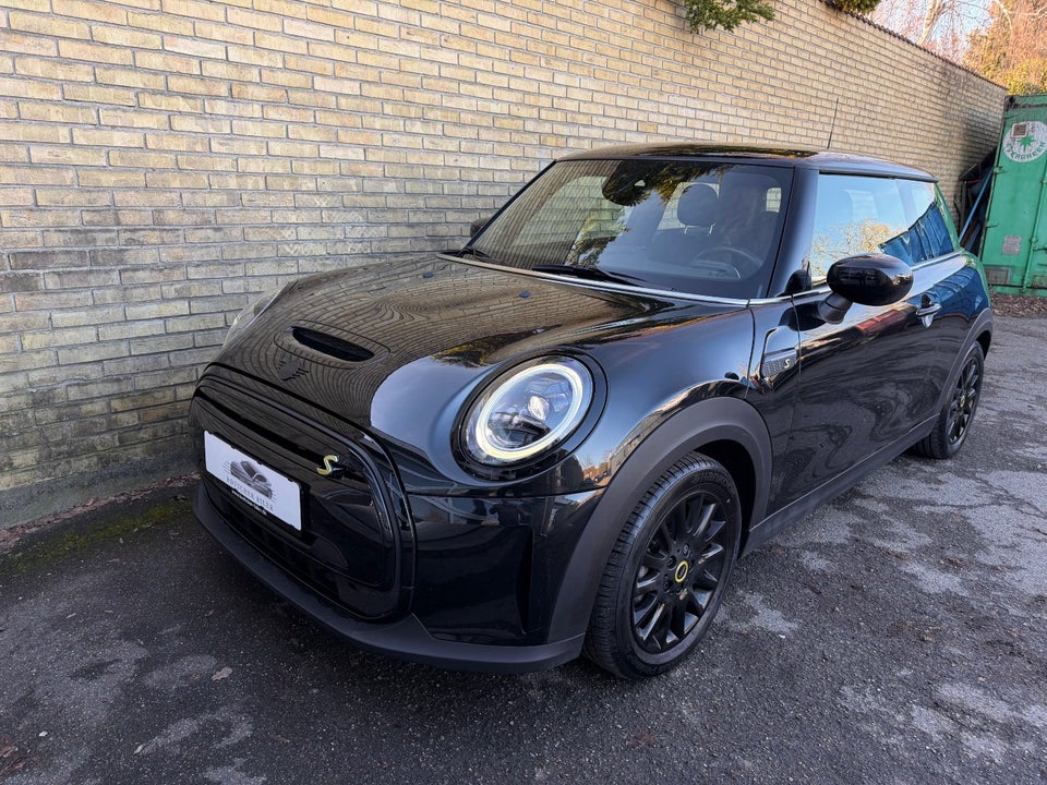 MINI Cooper SE Classic Trim 3d