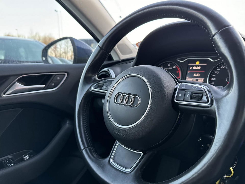 Audi A3 1,8 TFSi 180 Attraction Sportback S-tr. 5d