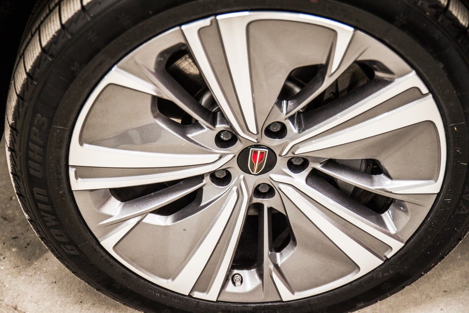 Hongqi E-HS9 99 Premium 5d