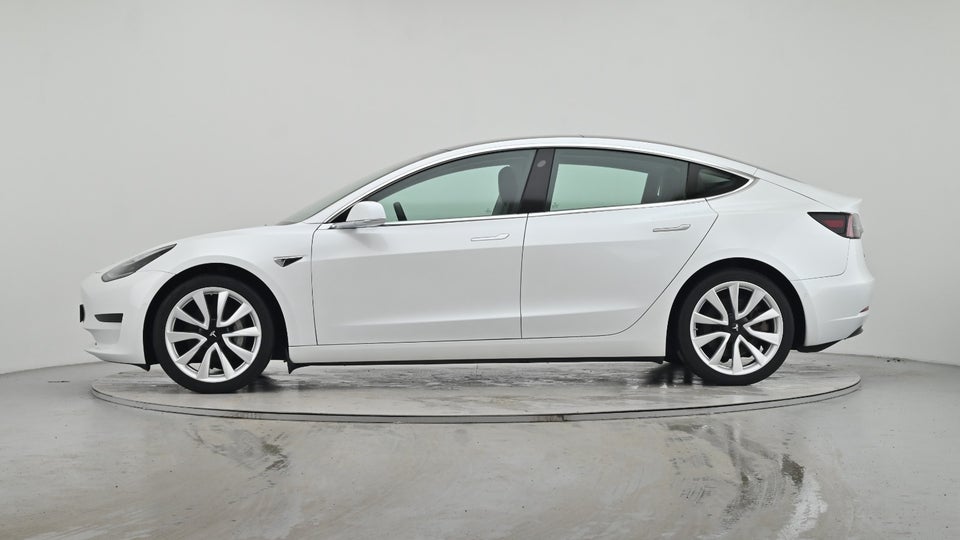 Tesla Model 3 Standard Range+ RWD 4d