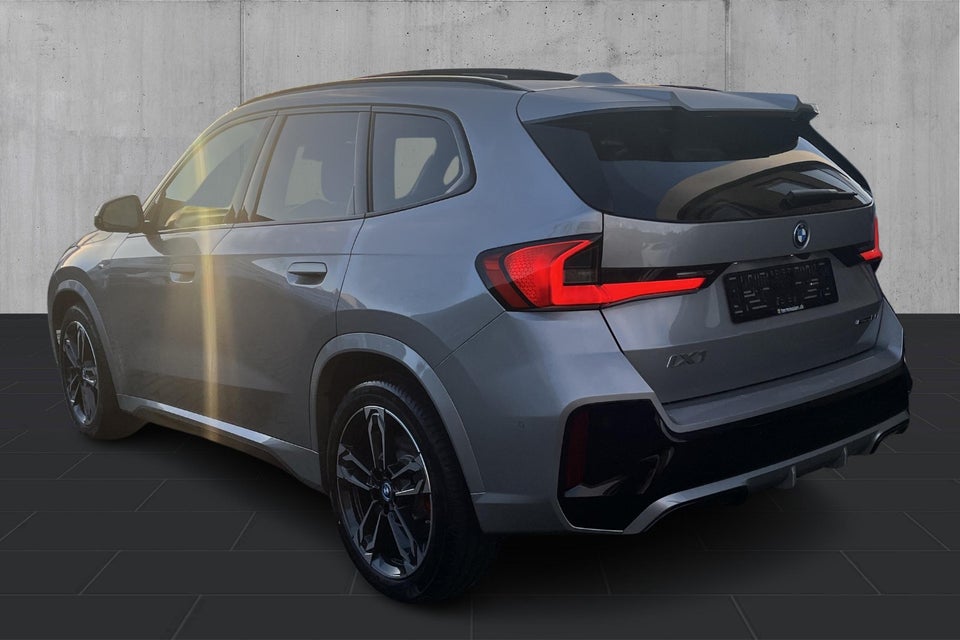 BMW iX1 eDrive20 M-Sport Pro 5d