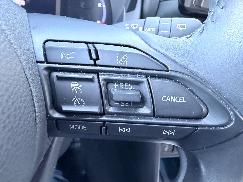 Toyota Yaris Cross 1,5 Hybrid Active Tech+ e-CVT 5d
