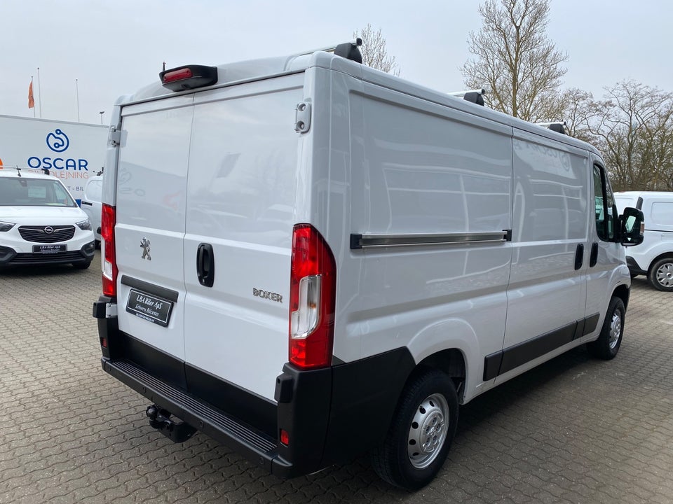 Peugeot Boxer 333 2,2 BlueHDi 140 L2H1 Premium