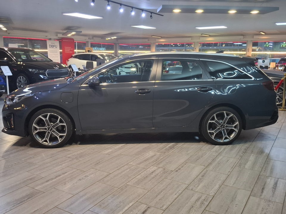 Kia Ceed 1,6 PHEV Prestige SW DCT 5d