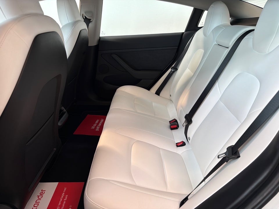 Tesla Model 3 RWD 4d